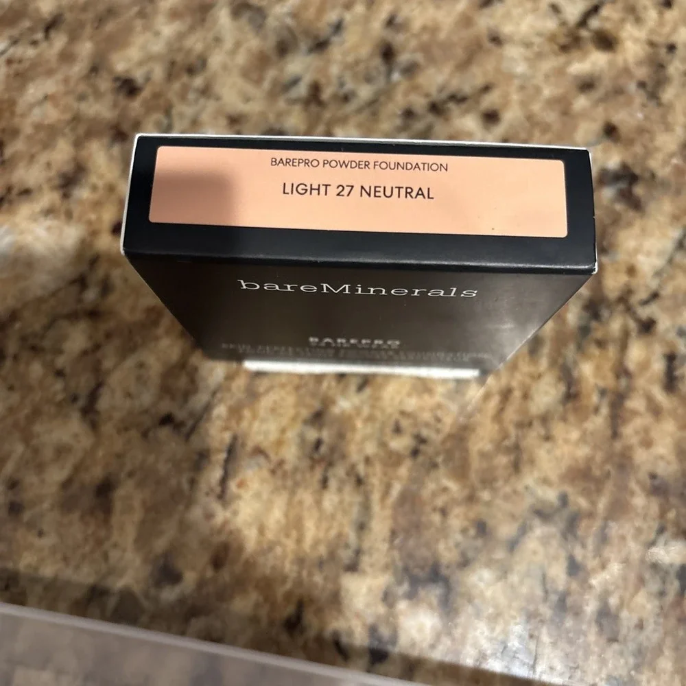 Bare MineralsBarePro 24HR‎ Skin-Perfecting Powder Found Light 27 Neutral NIB